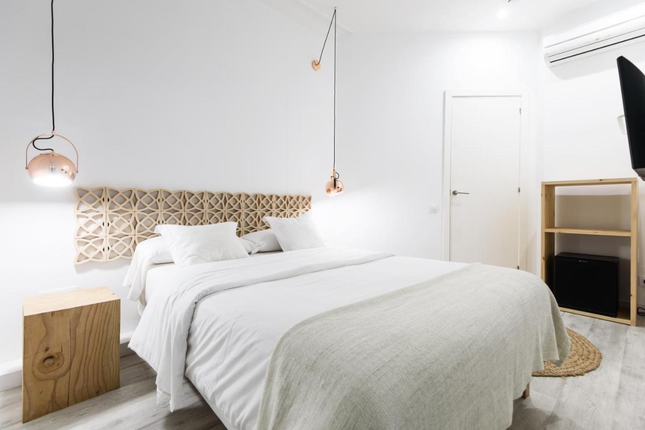 Bruc & Bruc Hostel Barcelona Exterior photo