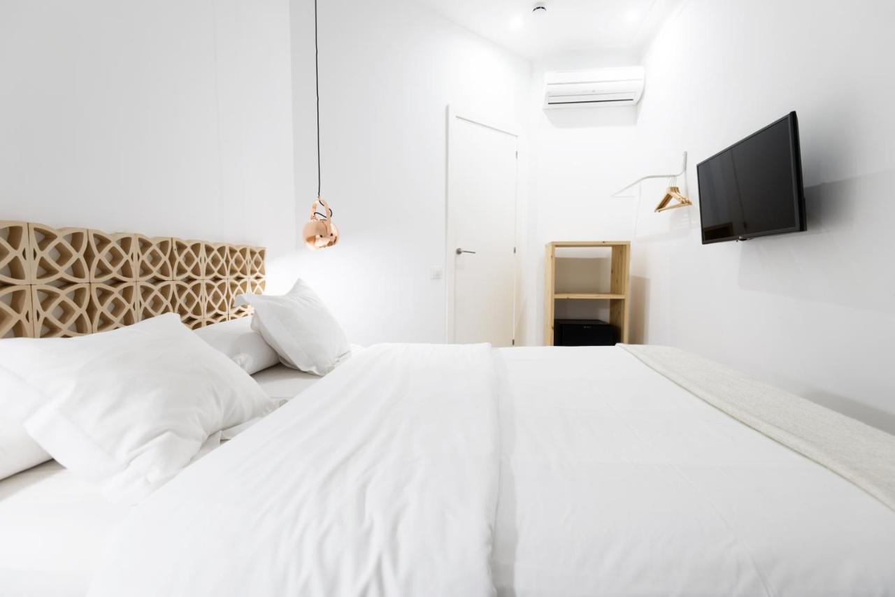 Bruc & Bruc Hostel Barcelona Exterior photo