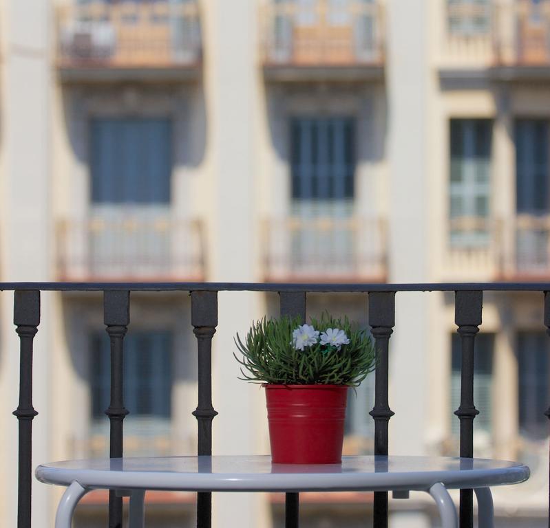 Bruc & Bruc Hostel Barcelona Exterior photo