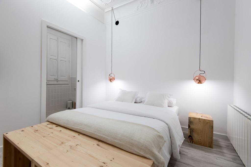 Bruc & Bruc Hostel Barcelona Exterior photo