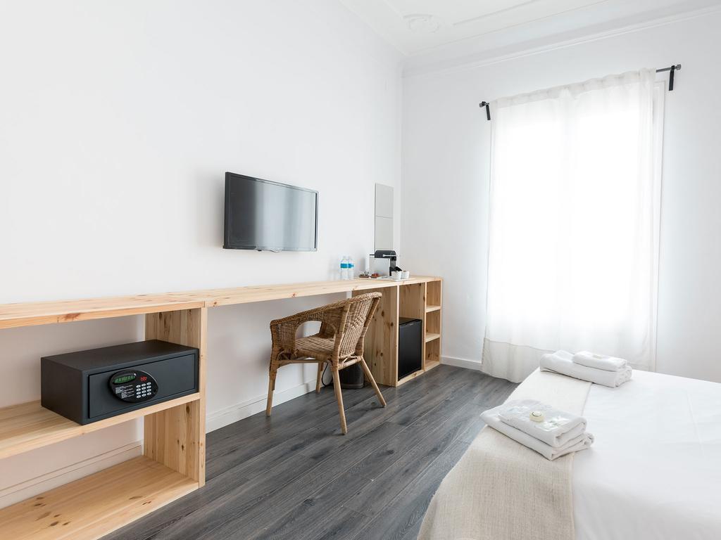 Bruc & Bruc Hostel Barcelona Exterior photo
